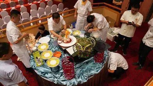 陜西省旅游住宿業(yè)餐飲服務(wù)現(xiàn)場實(shí)操培訓(xùn)與技能競賽圓滿落幕